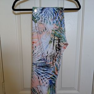 Pretty palm print workout leggings